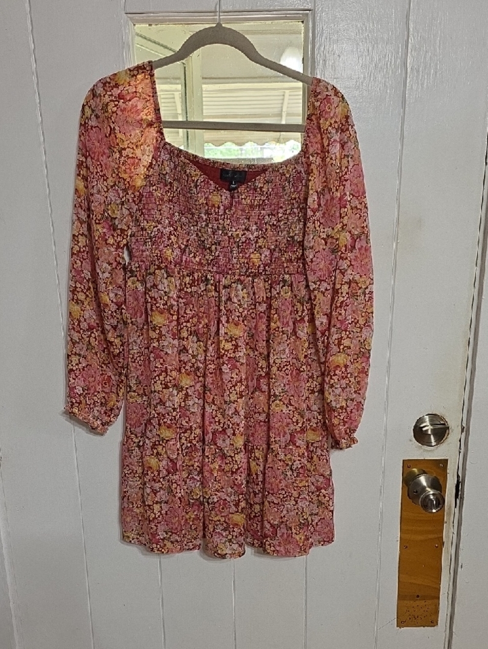 Crystal Doll Women's/Junior's Dress Smocked Floral Gold Threads Flowy Sz L‎ EUC